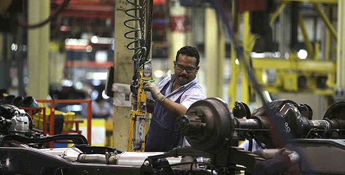 Economista Puente advierte que el aparato industrial venezolano no se reactivará en 2022