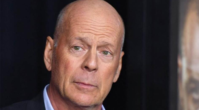 Bruce Willis vende propiedades para solventar la enfermedad