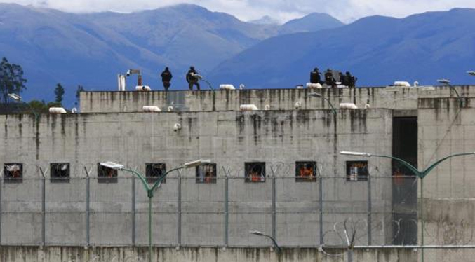Contabilizan 19 reos fallecidos durante un enfrentamiento en una cárcel de Ecuador