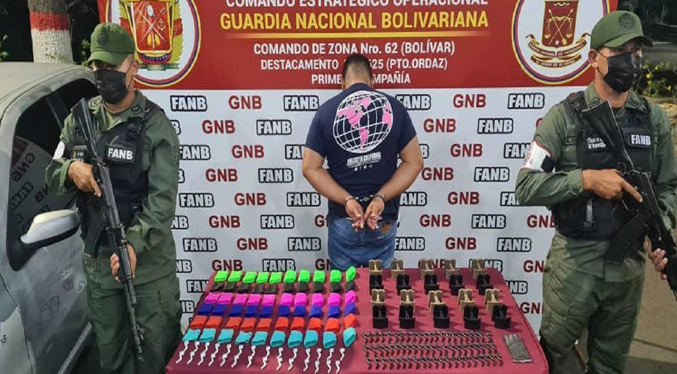 FANB captura a un sujeto con piezas de armas y pipas para drogas