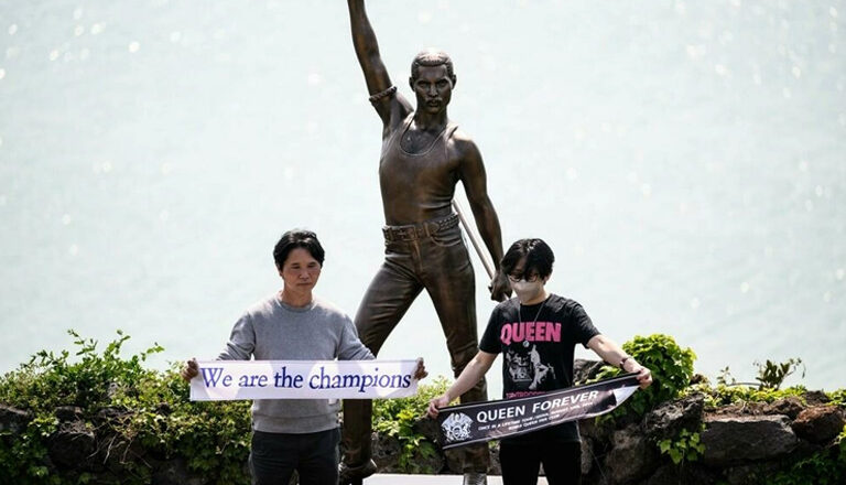 Corea del Sur inaugura una estatua de Freddie Mercury