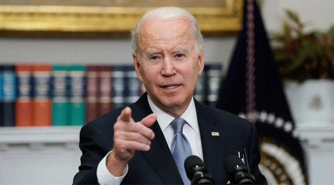 Biden indulta a tres personas por delitos de hace años y conmuta 75 sentencias