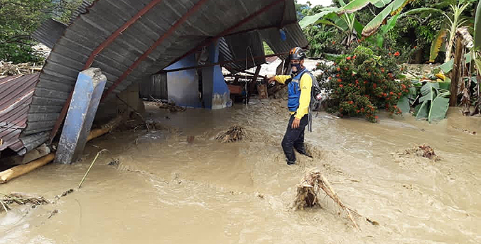 Autoridades atienden afectaciones por lluvias en Mérida