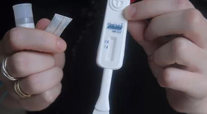 Sale al mercado la primera prueba con saliva para detectar el VIH