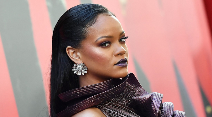 Rihanna es la mujer más rica de la industria musical