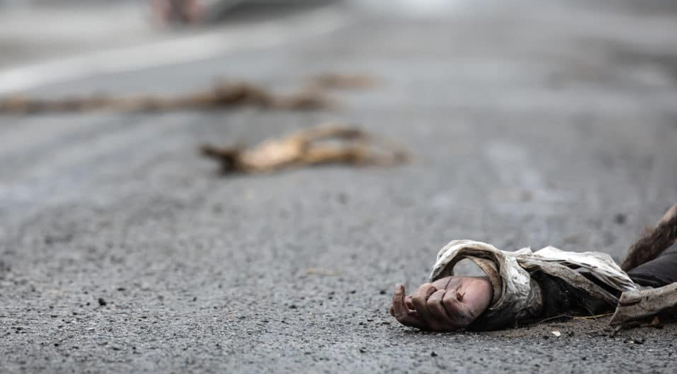 Ucrania denuncia una masacre al encontrar 340 cadáveres de civiles enterrados