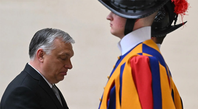 El papa Francisco recibe al primer ministro húngaro, Viktor Orban