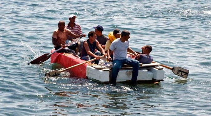 México auxilia a cinco cubanos rescatados en el Caribe por crucero internacional