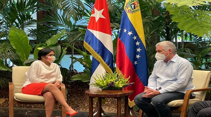Díaz-Canel y Delcy Rodríguez revisan acuerdos bilaterales en La Habana