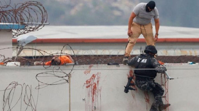 Avanza la identificación de los 20 presos fallecidos en una cárcel de Ecuador