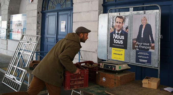 Macron contra Le Pen: Francia vota en tensas presidenciales