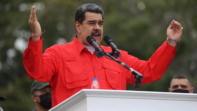 Maduro honra a quienes exigieron el regreso de Chávez tras el golpe de Estado