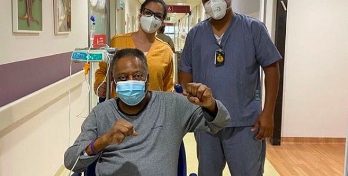 Pelé es hospitalizado de nuevo para seguir tratamiento contra el cáncer