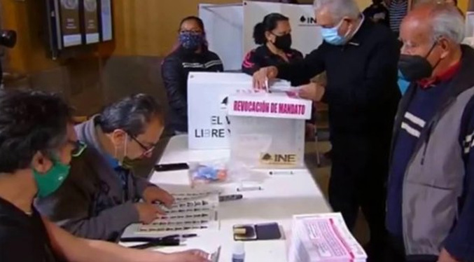 Comienza en México referendo sobre continuidad de presidente López Obrador