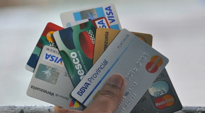 Asdrúbal Oliveros: Con los bajos salarios, un crédito de $ 100 en la tarjeta puede ser relevante 