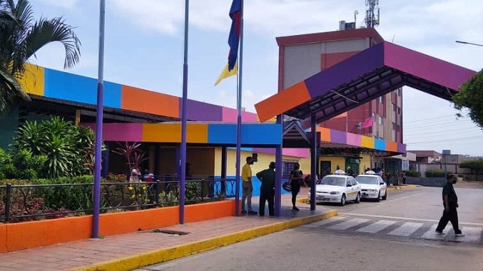 Alcaldía de Maracaibo realiza jornada de permisos de viaje para menores en el Terminal de Pasajeros