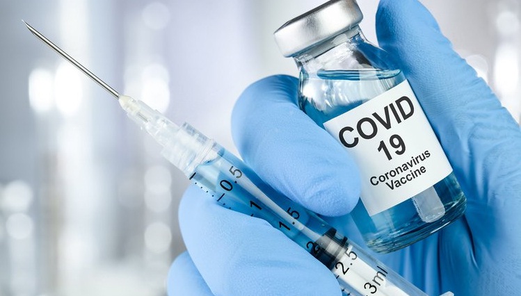 OMS: La cobertura de vacunación contra el covid sigue bajo el 10% en 20 países
