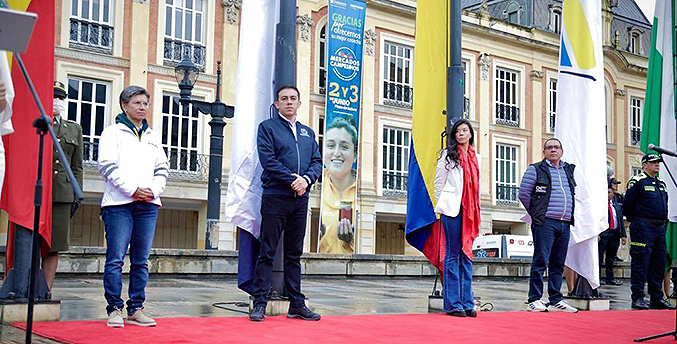 Abren centros de votación en Colombia