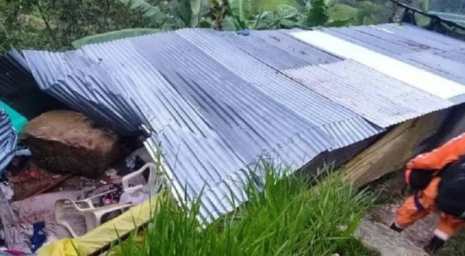 Dos niñas venezolanas mueren tras caer una roca sobre su casa en Colombia