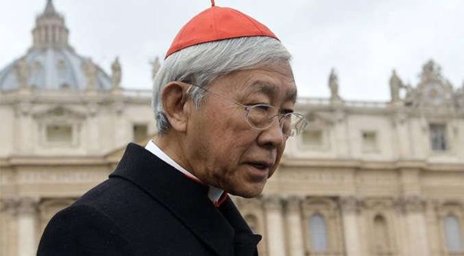 Arrestan a cardenal católico en Hong Kong