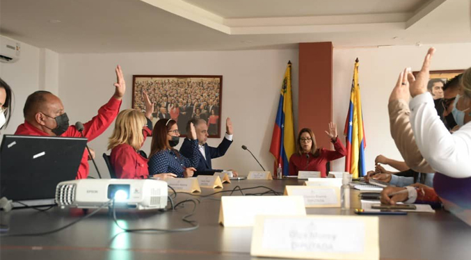 Diputados de la AN señalan «inconstitucional» la ordenanza discutida del premio municipal de Periodismo