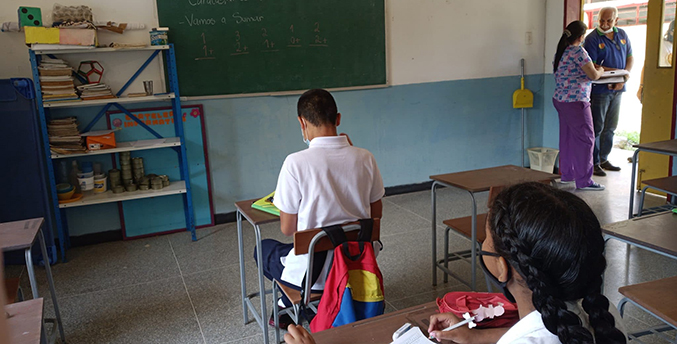 Andiep: Venezuela tiene un déficit de 350 mil docentes