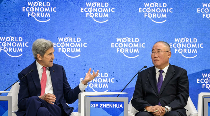 Kerry anuncia en Davos la ampliación de una coalición por el clima