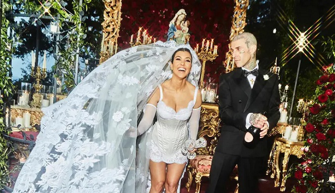Kourtney Kardashian y Travis Barker se casan en una idílica boda a la italiana