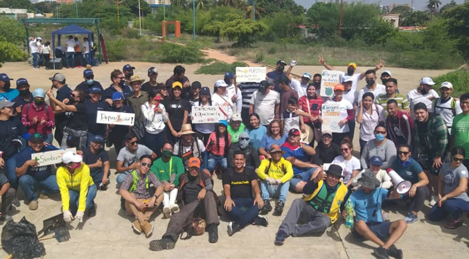 Varias organizaciones participan en la limpieza del Lago de Maracaibo