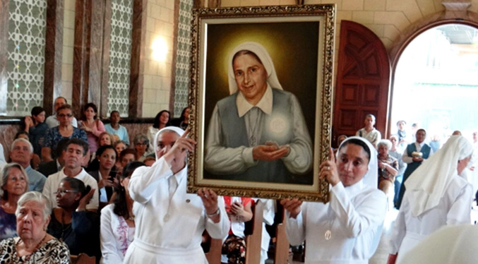 Católicos celebraron la Fiesta Litúrgica de Madre Carmen Rendiles