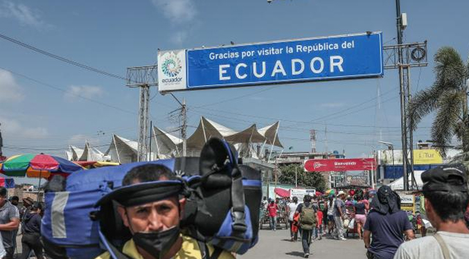 Salud y educación, un sueño lejano para los venezolanos entre Perú y Ecuador