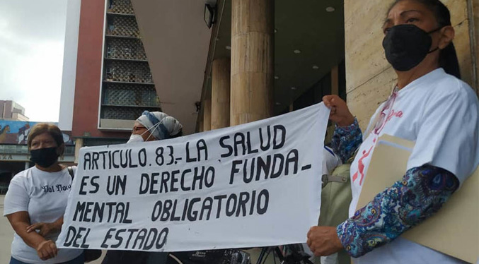 Pacientes oncológicos protestan en el Ministerio de Salud por falta de medicinas