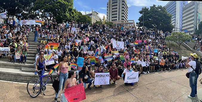 Comunidad LGBTI protesta en Caracas contra la discriminación