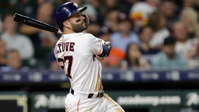 El bate de José Altuve le da poder a los Astros de Houston