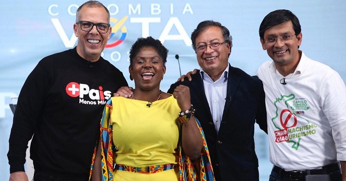 Campaña electoral colombiana entra en última semana con alianzas y acelerador