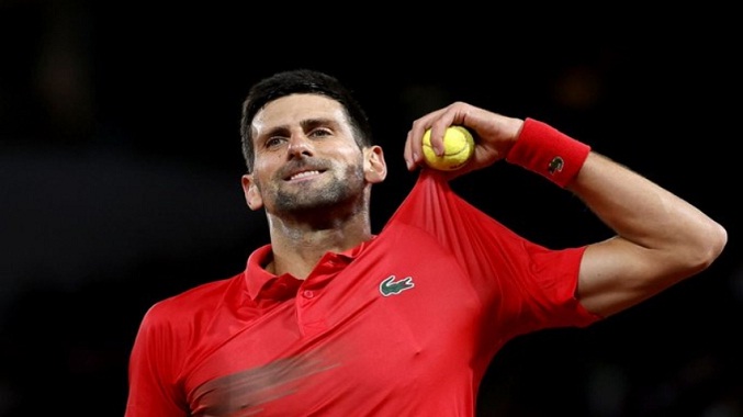 Djokovic puso directa en su debut de Roland Garros