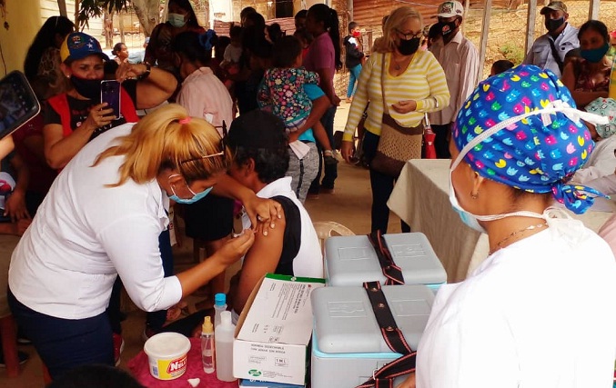 Realizan jornada médico-social en parcelamiento indígena de Maracaibo