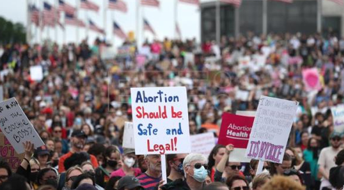 Mujeres exigen al Supremo de EEUU que mantenga el aborto legal