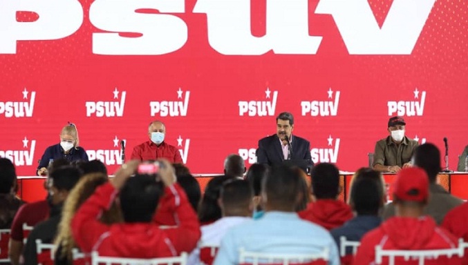 Maduro insta a construir nuevas mayorías electorales