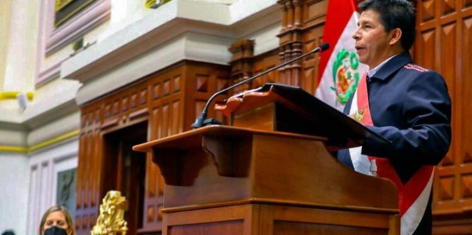 El presidente peruano denuncia que hay una persecución «irracional» en su contra