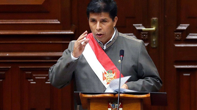 Presidente de Perú pide evaluar situación de venezolanos «que delinquen» en ese país