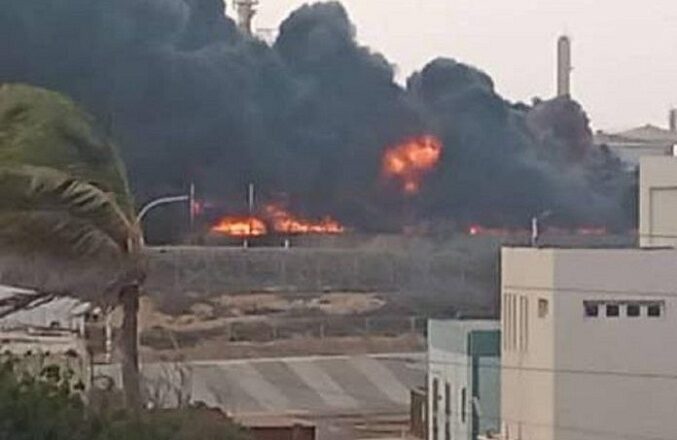 Ministro El Aissami confirma que incendio en Refinería Cardón está «totalmente» sofocado