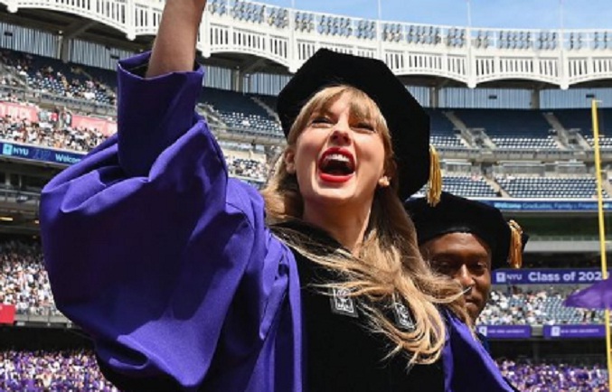 Taylor Swift recibe título honorífico en Universidad de Nueva York