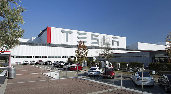 Tesla acusa a ingeniero de robar su nueva tecnología de supercomputadoras