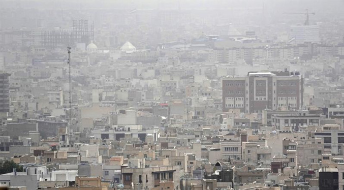 Cierran oficinas y escuelas en Teherán por tormenta de arena