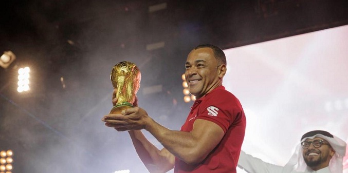 El trofeo del Mundial inicia su viaje alrededor del mundo