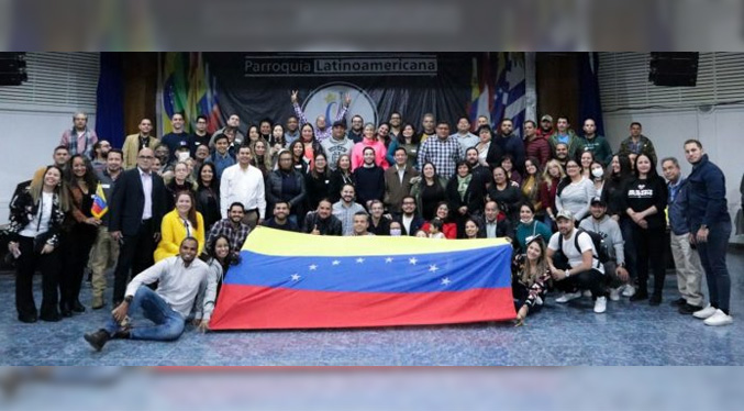 Venezolanos en Chile discuten sobre temas migratorios