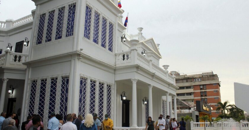 Villa Carmen abre sus puertas con exposición de fotos de la Esencia de Maracaibo