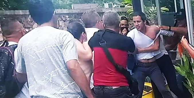 Visita de Juan Guaidó a Cojedes termina nuevamente entre silletazos y empujones