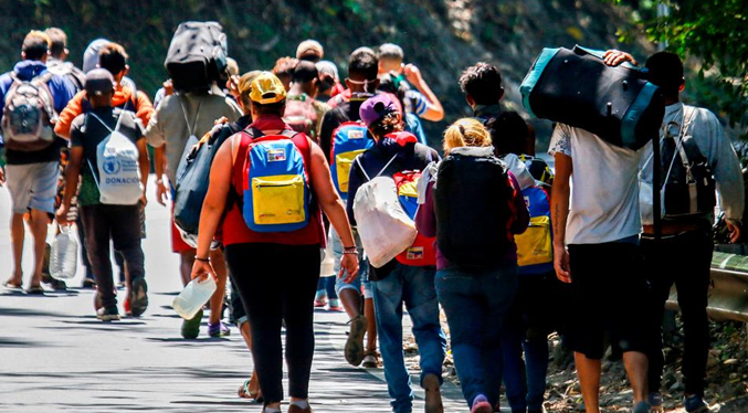 Tres mil migrantes la mayoría venezolanos buscan regularización en México